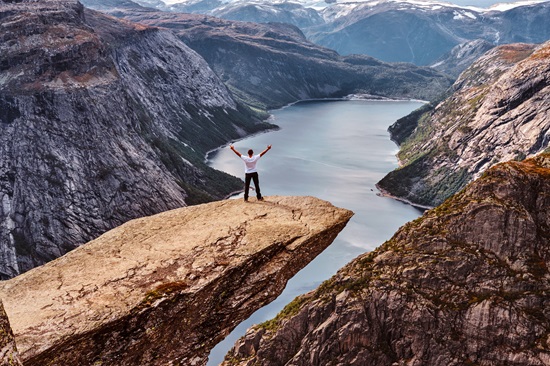 21 things to do in norway summer - trolltunga